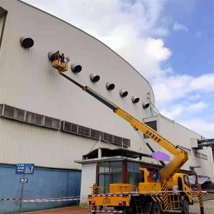 山海关高空作业车出租服务：专业广告牌安装解决方案